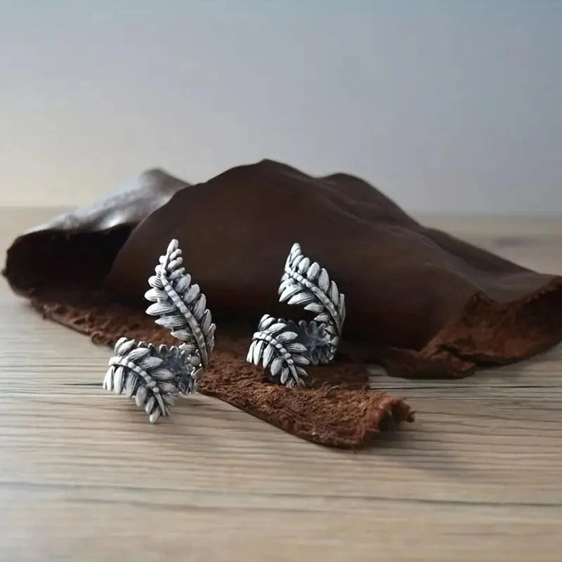 Vintage Style Leaf Opening Finger Ring - Rosmarray Collections, LLC.